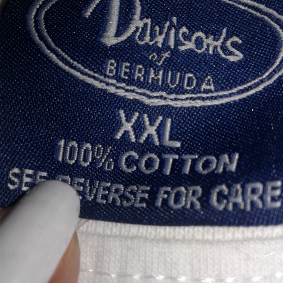 NWOT White Bermuda tee - Picture 3 of 3